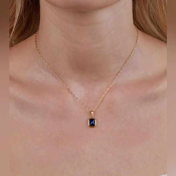 18K Gold Plated Dainty Necklace*Navy Blue Pendant*Ocean Blue*Cubic Zirconia - Picture 3 of 4